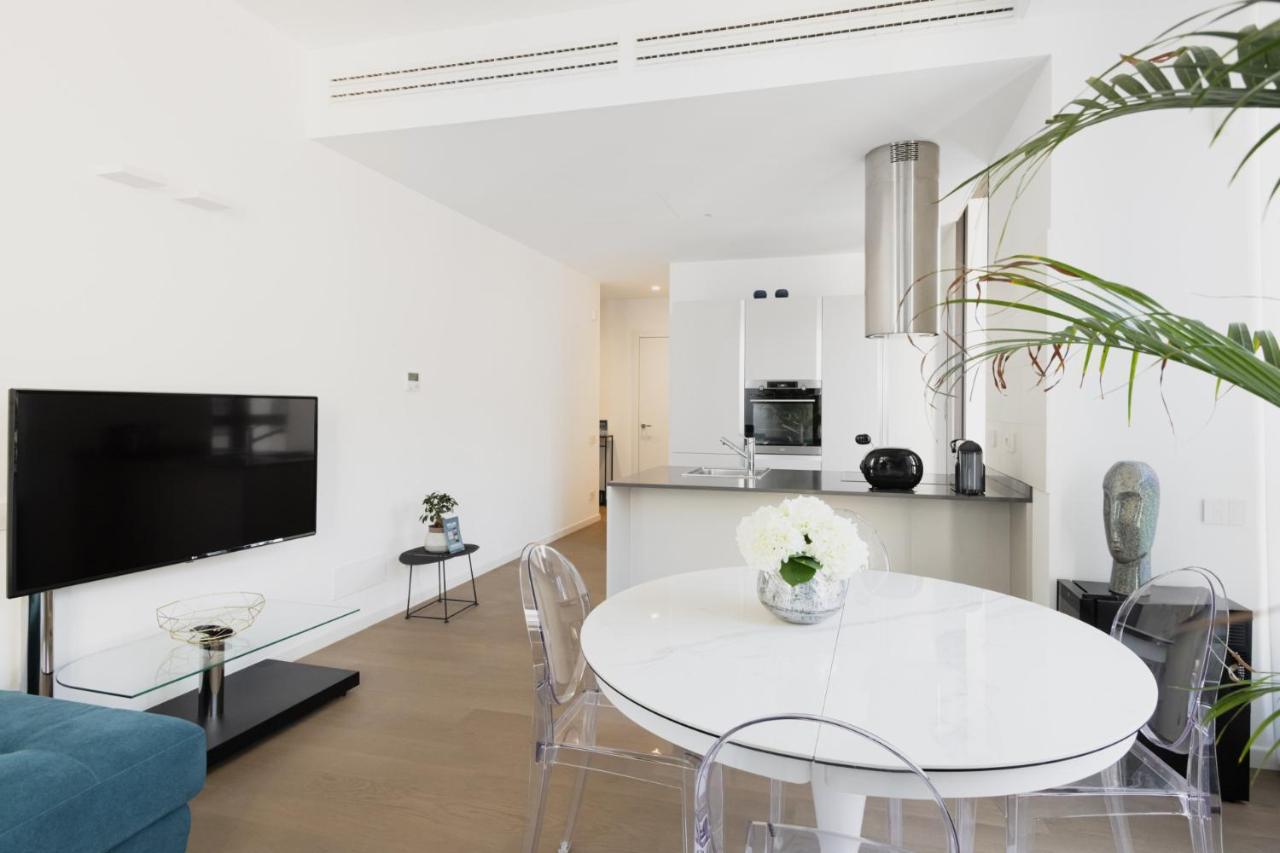 Easylife - Lussuosa Dimora Con Rooftop Condominiale Vista Duomo Milão Exterior foto