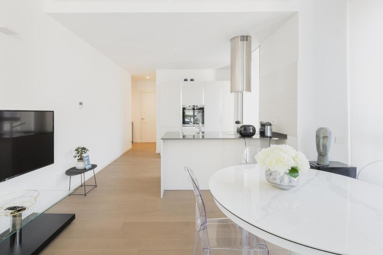 Easylife - Lussuosa Dimora Con Rooftop Condominiale Vista Duomo Milão Exterior foto