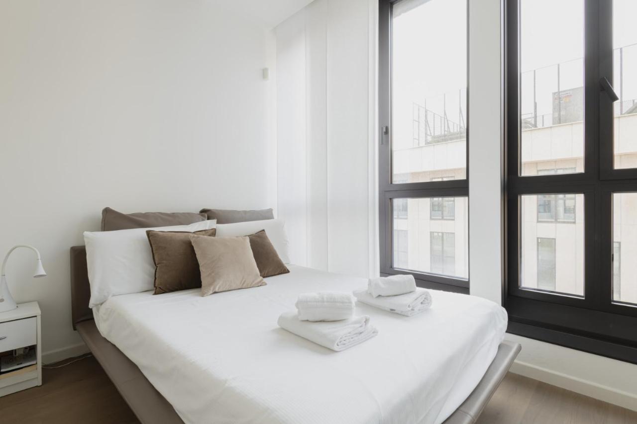 Easylife - Lussuosa Dimora Con Rooftop Condominiale Vista Duomo Milão Exterior foto